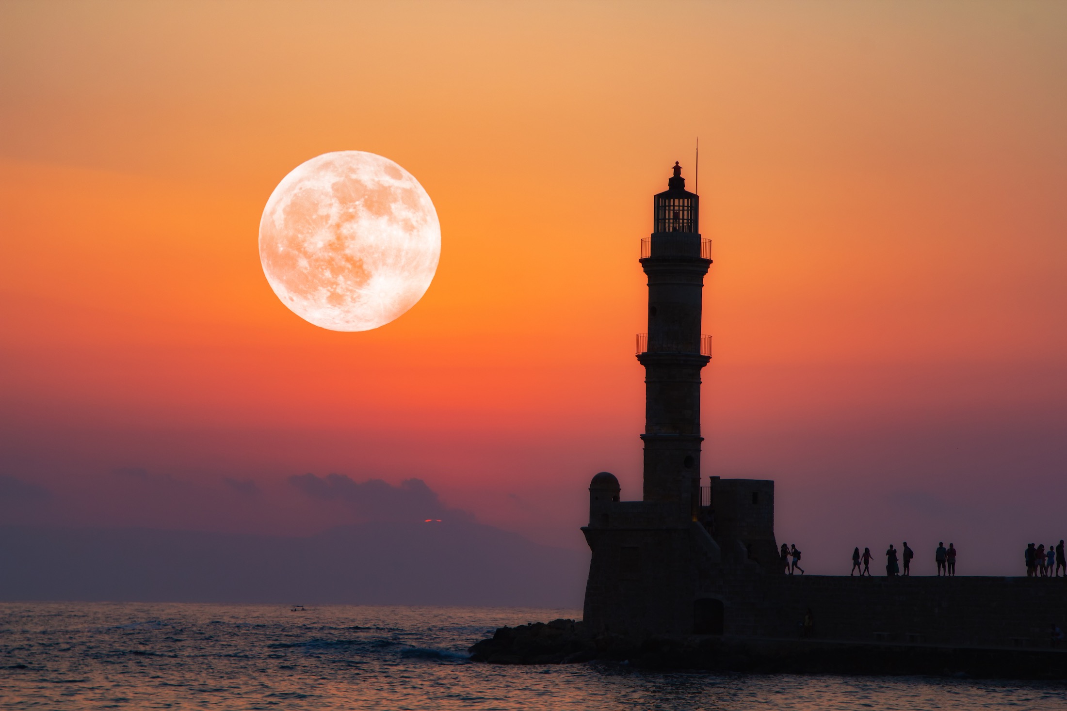 Full Moon of August 2024: Celebrating Under the Cretan Sky Full Moon of August 2024: Celebrating Under the Cretan Sky