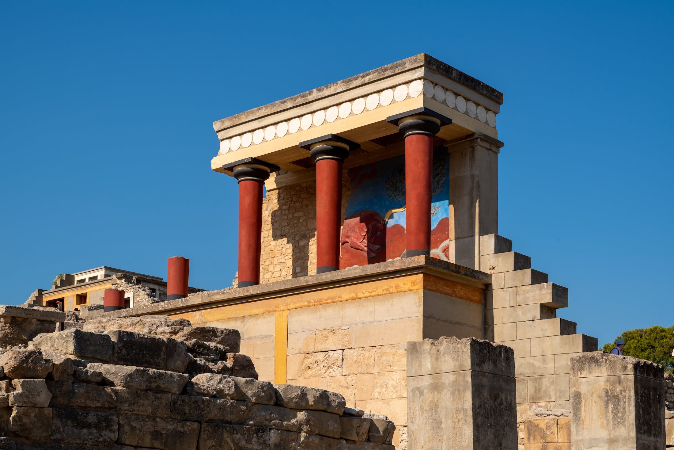 Knossos & Phaistos: Unveiling the Majestic Palaces of Ancient Crete