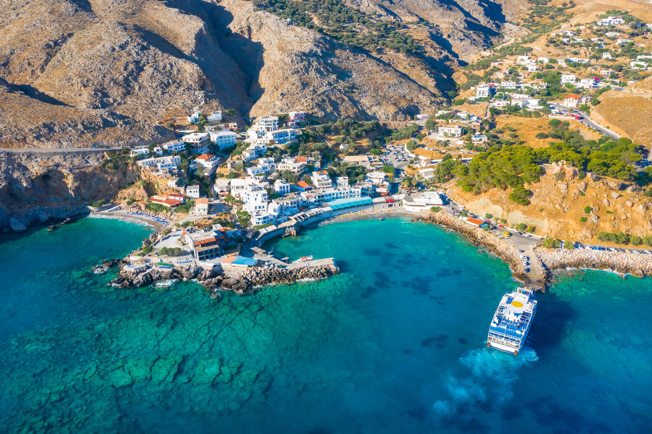 Glyka Nera Strand: Das kristallklare Wasser und die natürliche Schönheit von Sfakia