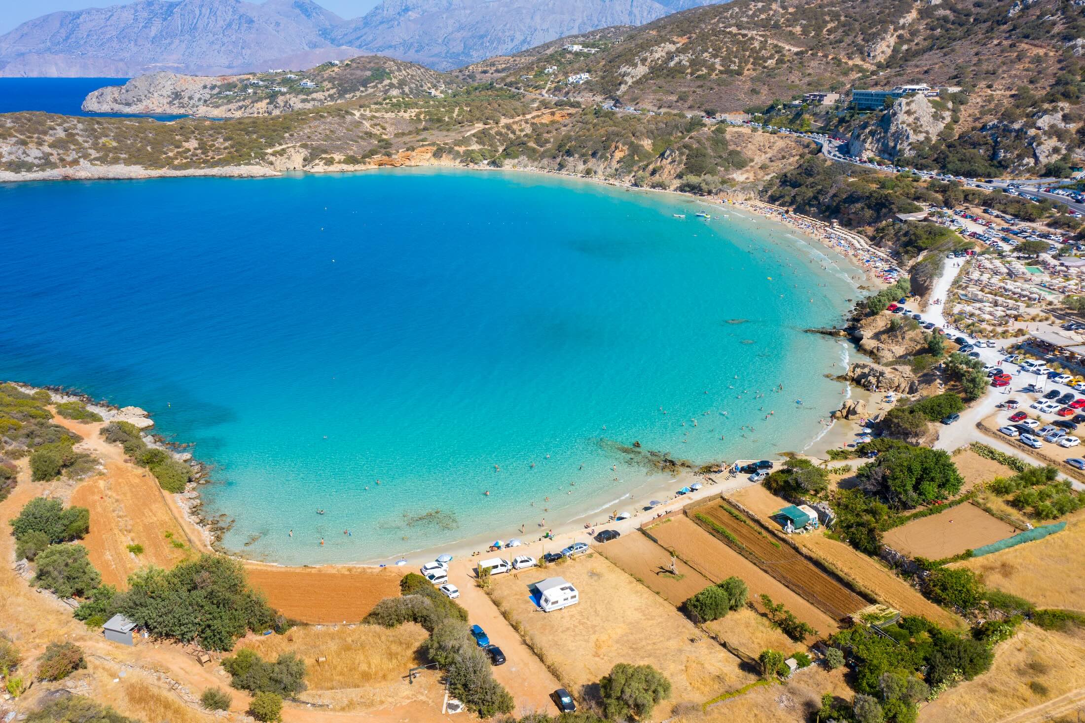5 Strände in Agios Nikolaos auf Kreta, die Familien und Abenteurer unbedingt besuchen sollten