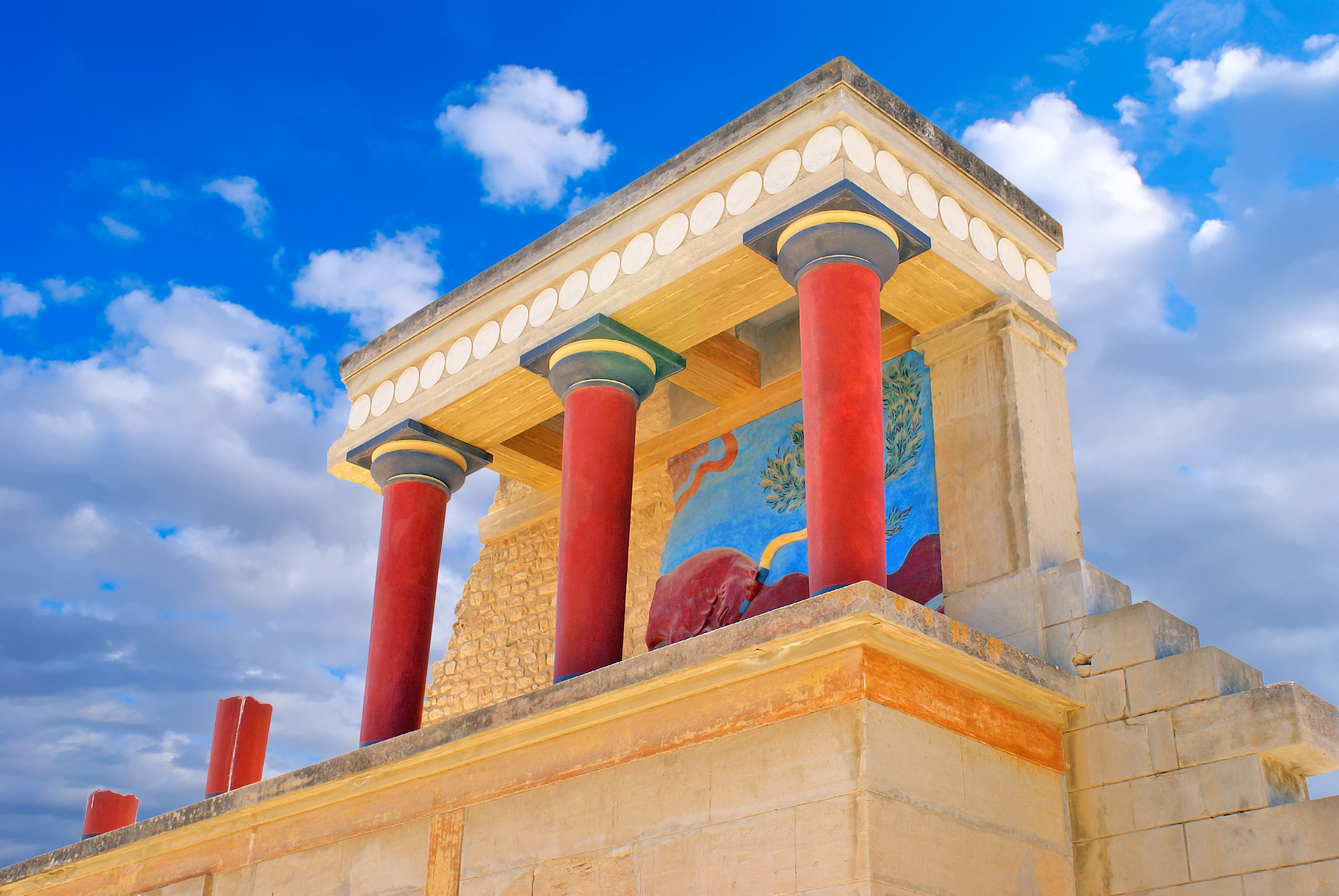 A walk... in the ancient palaces of Crete A walk... in the ancient palaces of Crete